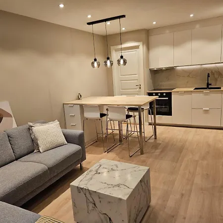 Stylish And Cozy Apartment *